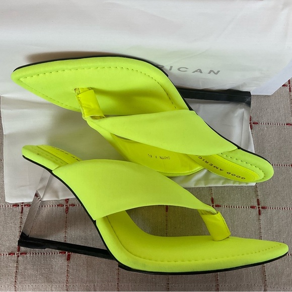 Good American Chartreuse Wedge Sandals Pointed Toe Clear Wedge Heel Neon Sz 8.5 - Picture 8 of 8